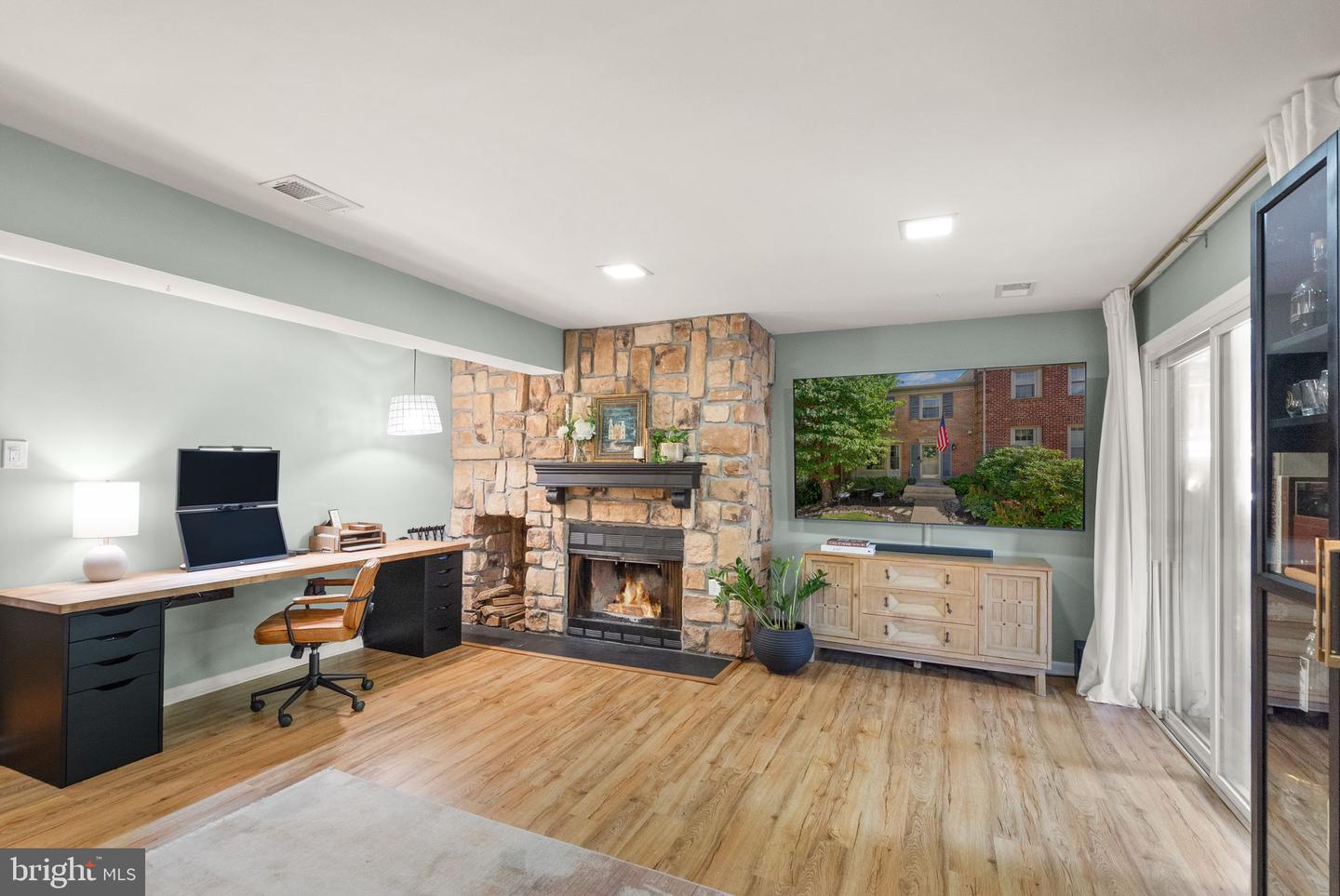 9607 LAKE BRADDOCK DR, BURKE, Virginia 22015, 3 Bedrooms Bedrooms, ,3 BathroomsBathrooms,Residential,For sale,9607 LAKE BRADDOCK DR,VAFX2282392 MLS # VAFX2282392