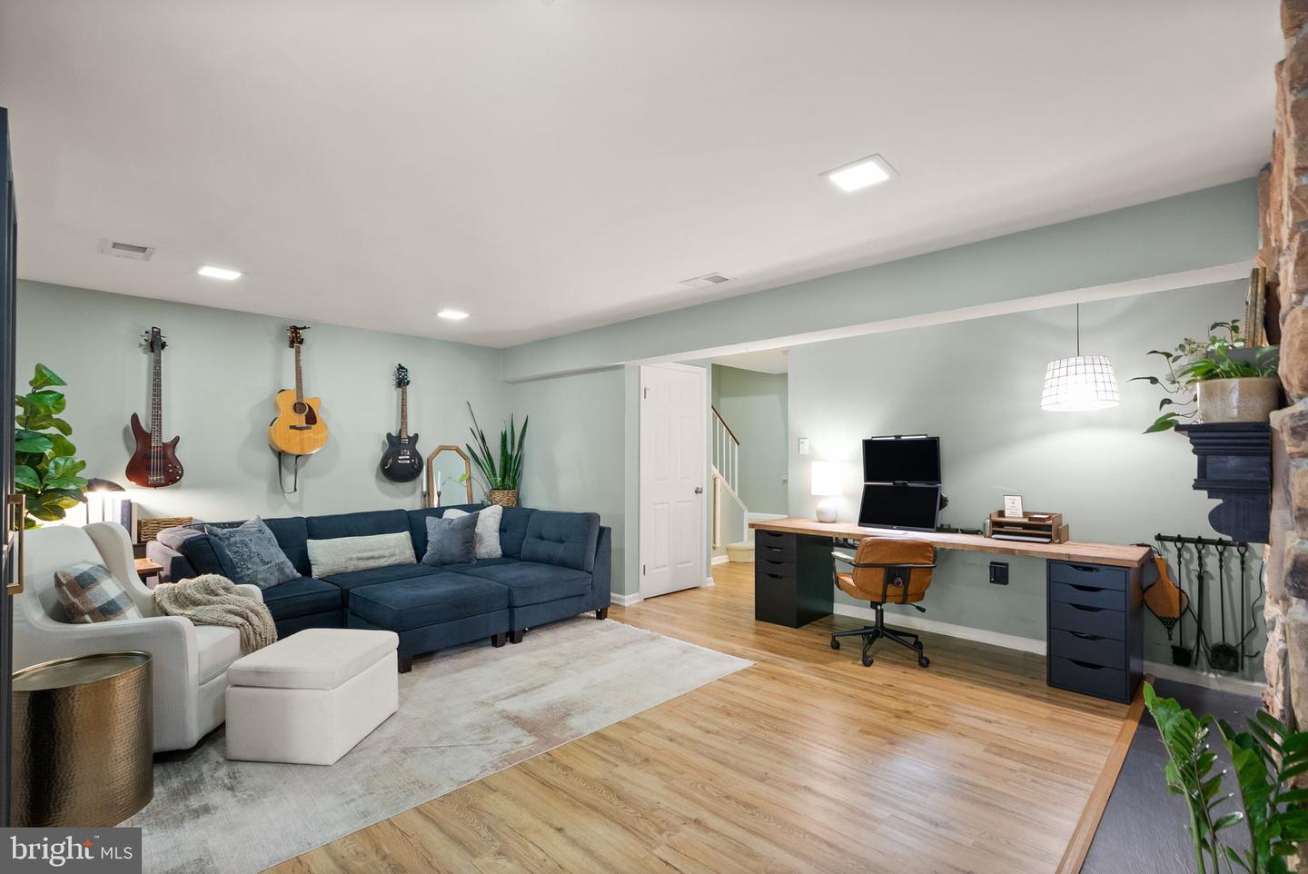 9607 LAKE BRADDOCK DR, BURKE, Virginia 22015, 3 Bedrooms Bedrooms, ,3 BathroomsBathrooms,Residential,For sale,9607 LAKE BRADDOCK DR,VAFX2282392 MLS # VAFX2282392