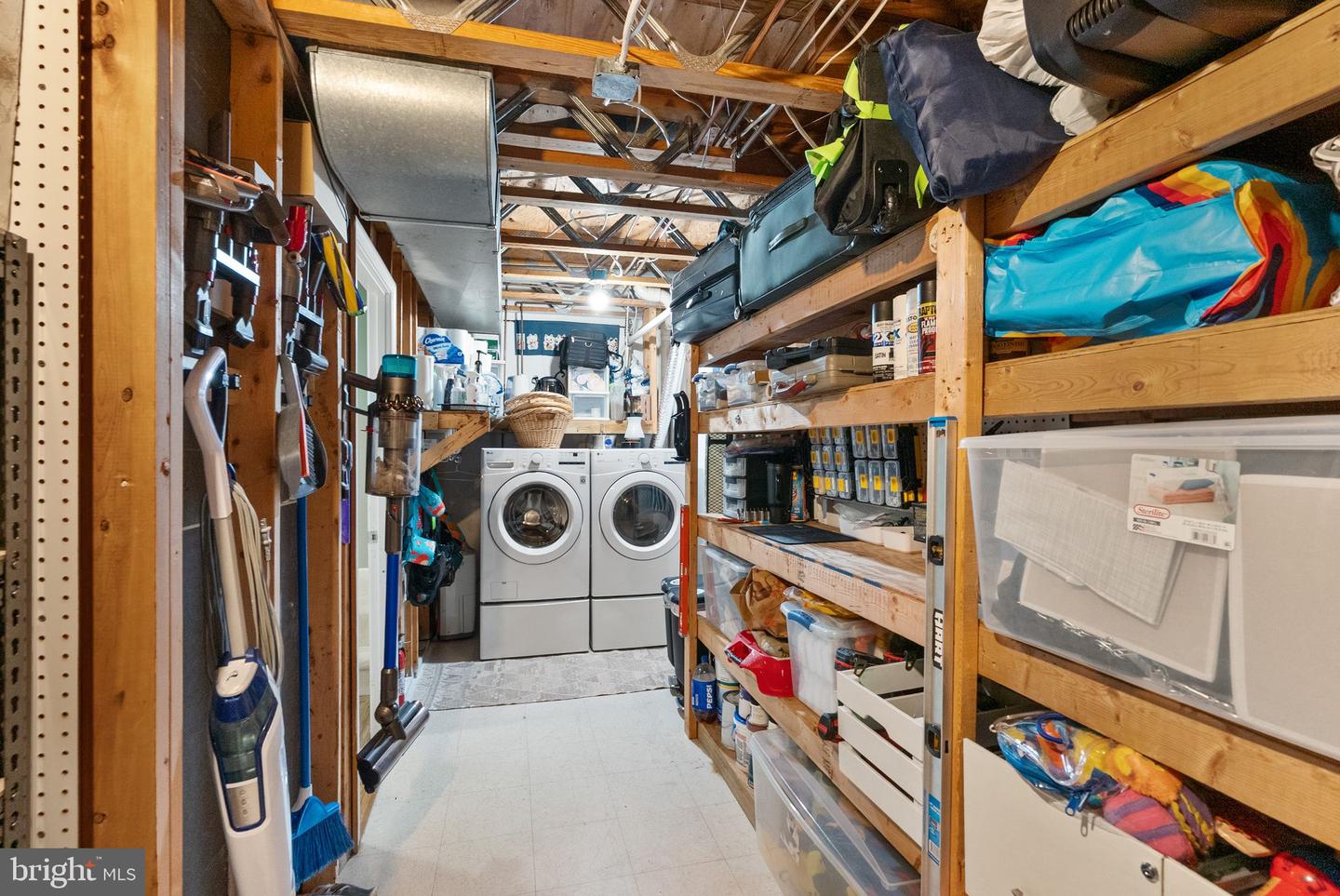 9607 LAKE BRADDOCK DR, BURKE, Virginia 22015, 3 Bedrooms Bedrooms, ,3 BathroomsBathrooms,Residential,For sale,9607 LAKE BRADDOCK DR,VAFX2282392 MLS # VAFX2282392