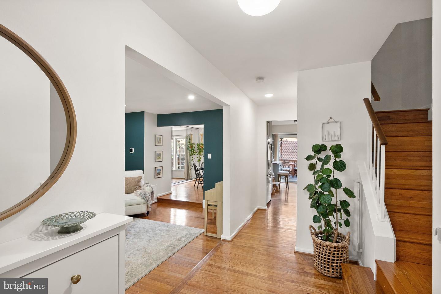 9607 LAKE BRADDOCK DR, BURKE, Virginia 22015, 3 Bedrooms Bedrooms, ,3 BathroomsBathrooms,Residential,For sale,9607 LAKE BRADDOCK DR,VAFX2282392 MLS # VAFX2282392