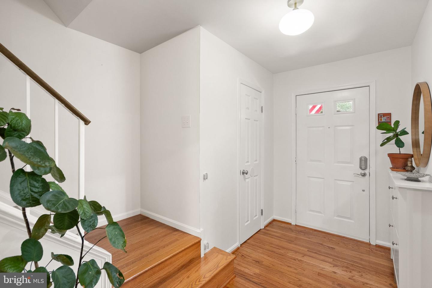 9607 LAKE BRADDOCK DR, BURKE, Virginia 22015, 3 Bedrooms Bedrooms, ,3 BathroomsBathrooms,Residential,For sale,9607 LAKE BRADDOCK DR,VAFX2282392 MLS # VAFX2282392