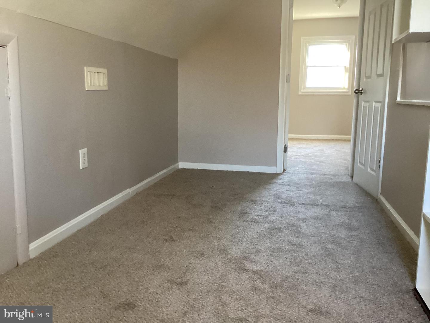 250 MANASSAS, MANASSAS PARK, Virginia 20111, 6 Bedrooms Bedrooms, ,2 BathroomsBathrooms,Residential,For sale,250 MANASSAS,VAPW2109104 MLS # VAPW2109104