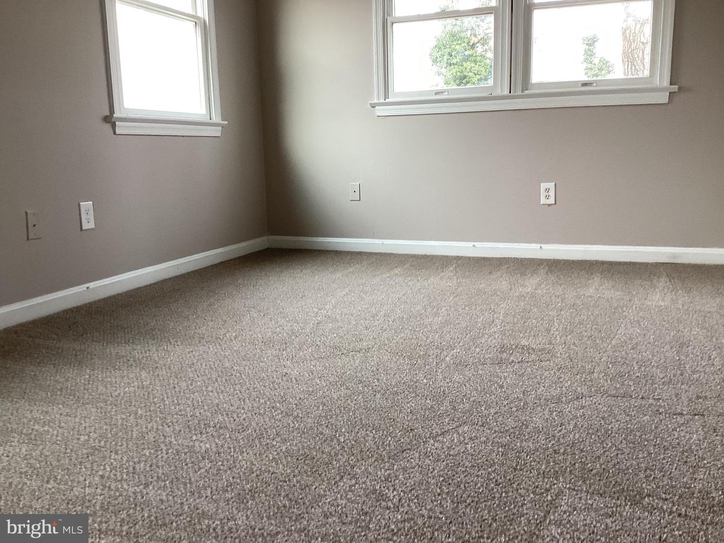 250 MANASSAS, MANASSAS PARK, Virginia 20111, 6 Bedrooms Bedrooms, ,2 BathroomsBathrooms,Residential,For sale,250 MANASSAS,VAPW2109104 MLS # VAPW2109104