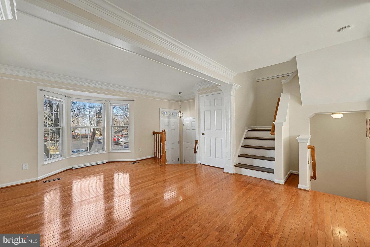 8621 WALCOTT CT, MANASSAS, Virginia 20111, 4 Bedrooms Bedrooms, ,3 BathroomsBathrooms,Residential,For sale,8621 WALCOTT CT,VAPW2109152 MLS # VAPW2109152