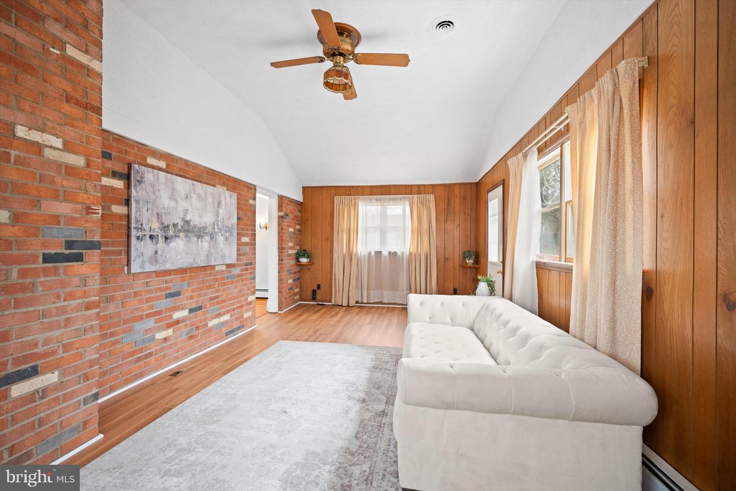 8411 IMPALLA DR, MANASSAS, Virginia 20110, 4 Bedrooms Bedrooms, ,3 BathroomsBathrooms,Residential,For sale,8411 IMPALLA DR,VAPW2109156 MLS # VAPW2109156