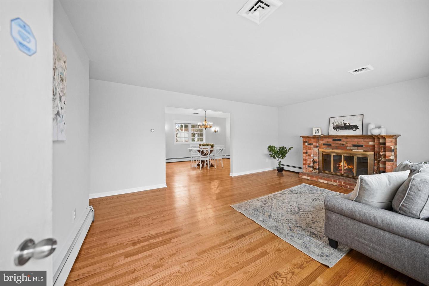 8411 IMPALLA DR, MANASSAS, Virginia 20110, 4 Bedrooms Bedrooms, ,3 BathroomsBathrooms,Residential,For sale,8411 IMPALLA DR,VAPW2109156 MLS # VAPW2109156