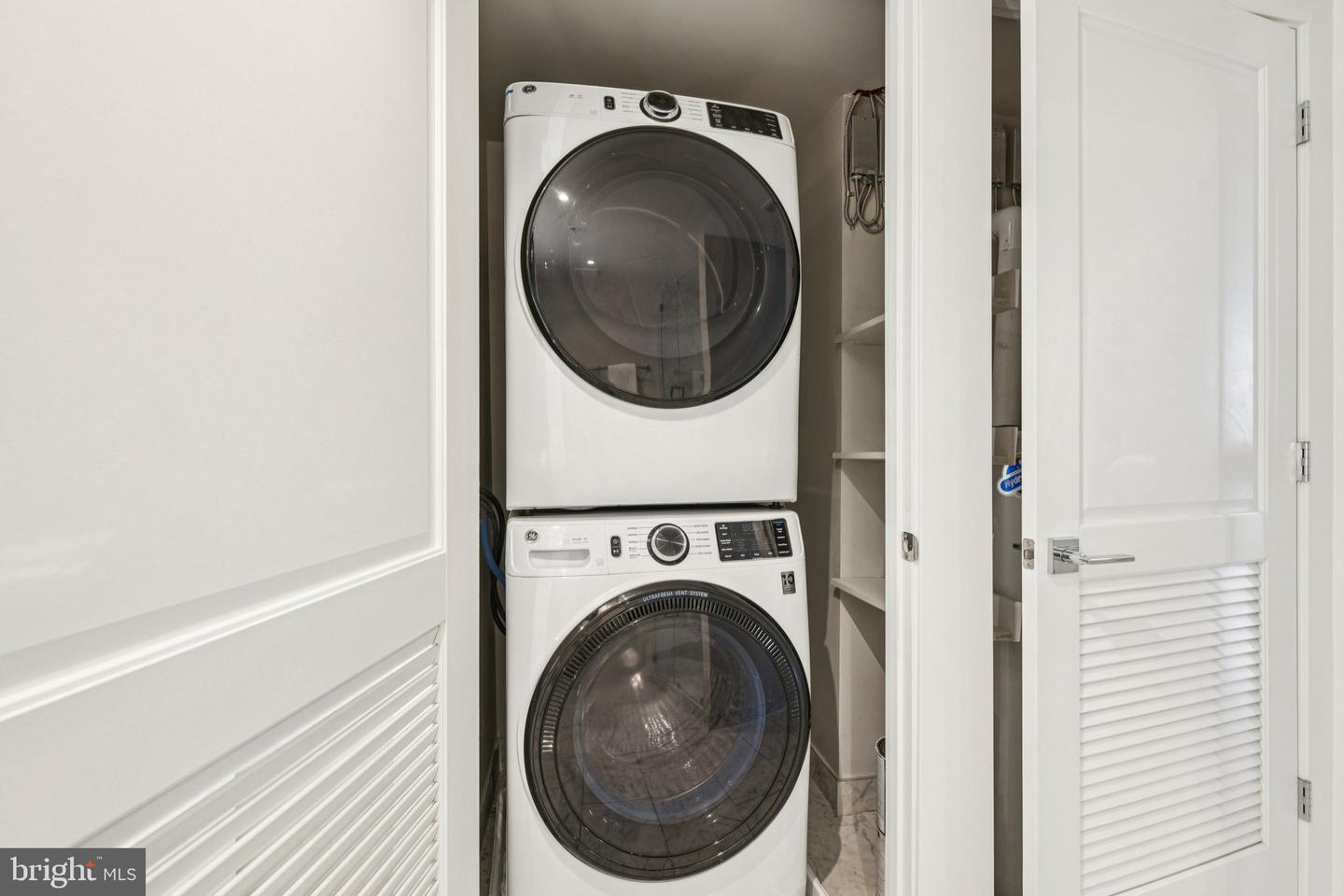 925 N FAIRFAX ST #908, ALEXANDRIA, Virginia 22314, 1 Bedroom Bedrooms, ,1 BathroomBathrooms,Residential,For sale,925 N FAIRFAX ST #908,VAAX2052432 MLS # VAAX2052432