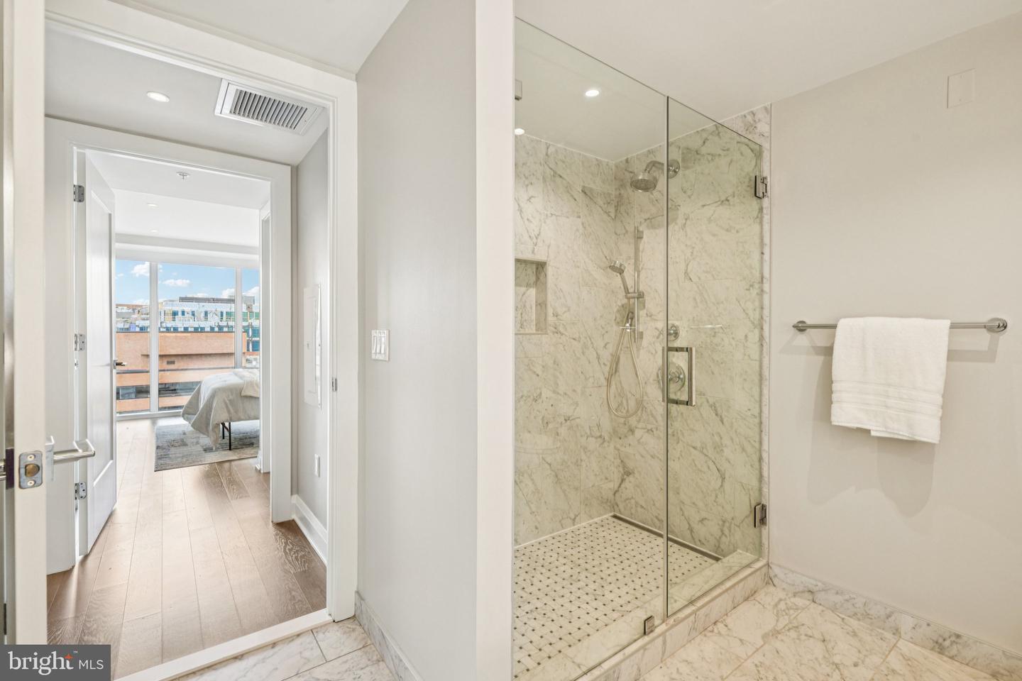 925 N FAIRFAX ST #908, ALEXANDRIA, Virginia 22314, 1 Bedroom Bedrooms, ,1 BathroomBathrooms,Residential,For sale,925 N FAIRFAX ST #908,VAAX2052432 MLS # VAAX2052432