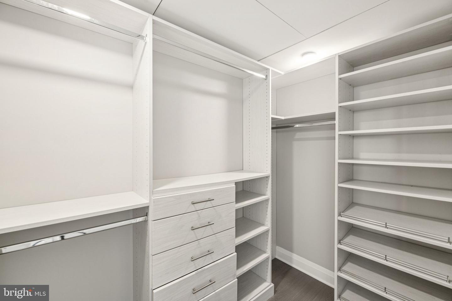 925 N FAIRFAX ST #908, ALEXANDRIA, Virginia 22314, 1 Bedroom Bedrooms, ,1 BathroomBathrooms,Residential,For sale,925 N FAIRFAX ST #908,VAAX2052432 MLS # VAAX2052432