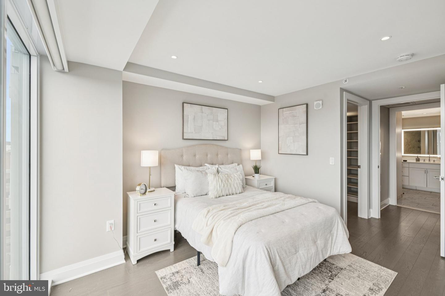 925 N FAIRFAX ST #908, ALEXANDRIA, Virginia 22314, 1 Bedroom Bedrooms, ,1 BathroomBathrooms,Residential,For sale,925 N FAIRFAX ST #908,VAAX2052432 MLS # VAAX2052432