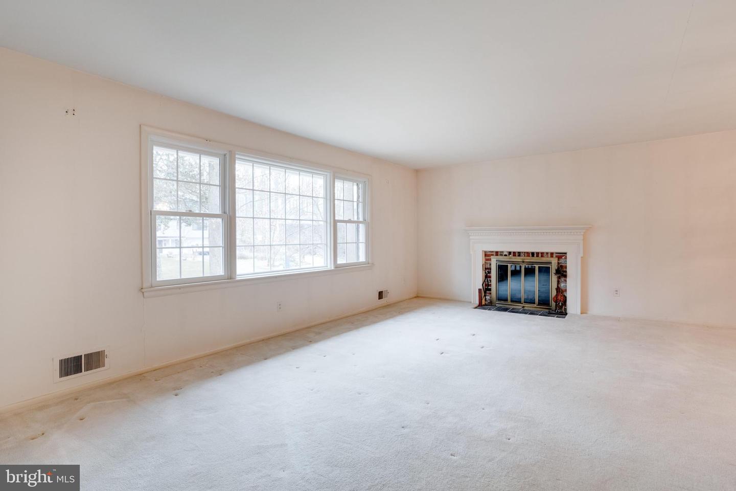 9018 HAMILTON DR, FAIRFAX, Virginia 22031, 4 Bedrooms Bedrooms, ,3 BathroomsBathrooms,Residential,For sale,9018 HAMILTON DR,VAFX2282718 MLS # VAFX2282718