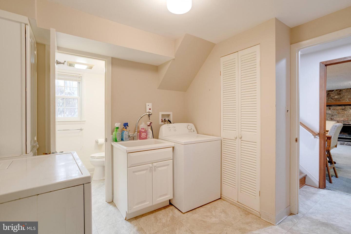 9018 HAMILTON DR, FAIRFAX, Virginia 22031, 4 Bedrooms Bedrooms, ,3 BathroomsBathrooms,Residential,For sale,9018 HAMILTON DR,VAFX2282718 MLS # VAFX2282718