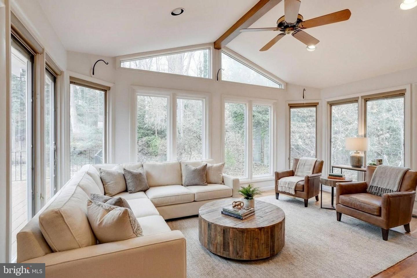 9018 HAMILTON DR, FAIRFAX, Virginia 22031, 4 Bedrooms Bedrooms, ,3 BathroomsBathrooms,Residential,For sale,9018 HAMILTON DR,VAFX2282718 MLS # VAFX2282718