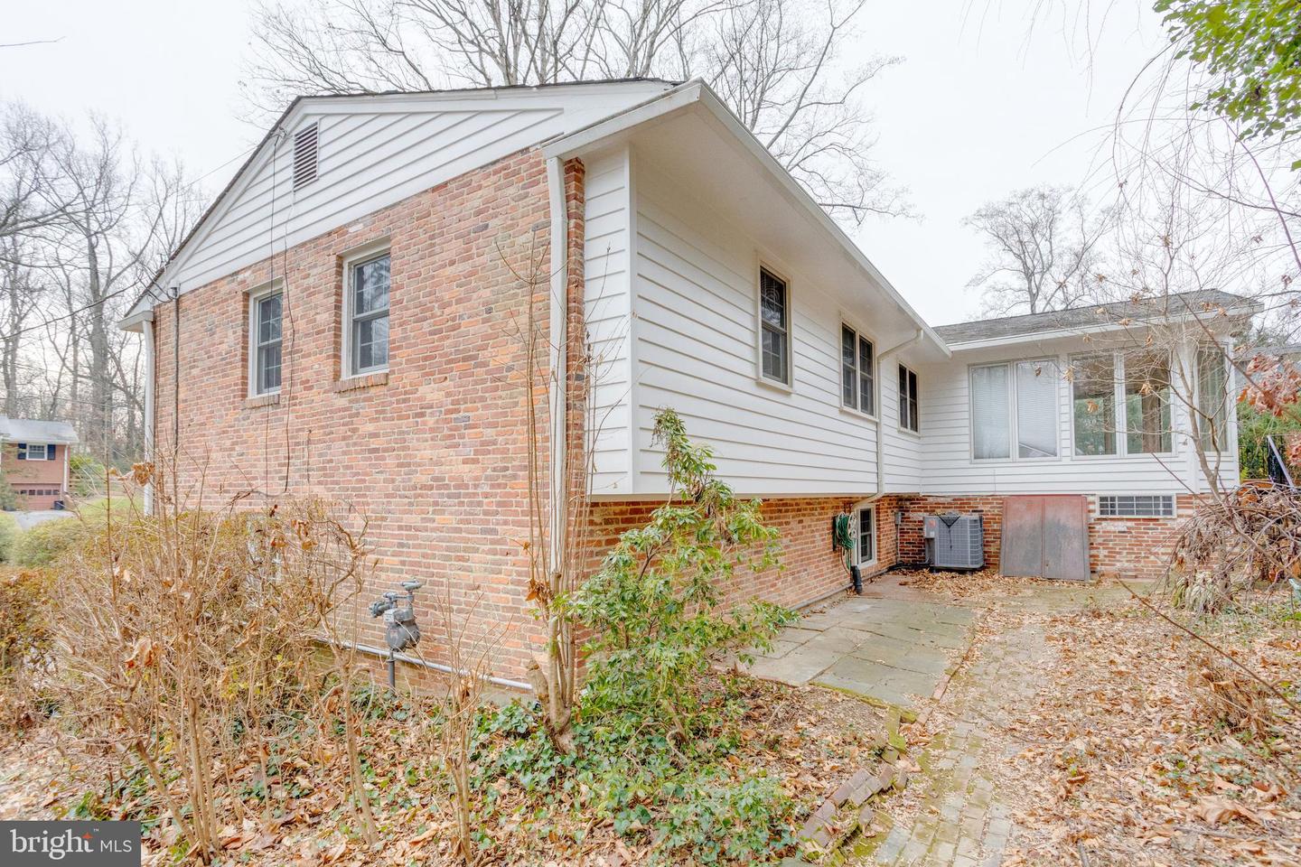 9018 HAMILTON DR, FAIRFAX, Virginia 22031, 4 Bedrooms Bedrooms, ,3 BathroomsBathrooms,Residential,For sale,9018 HAMILTON DR,VAFX2282718 MLS # VAFX2282718