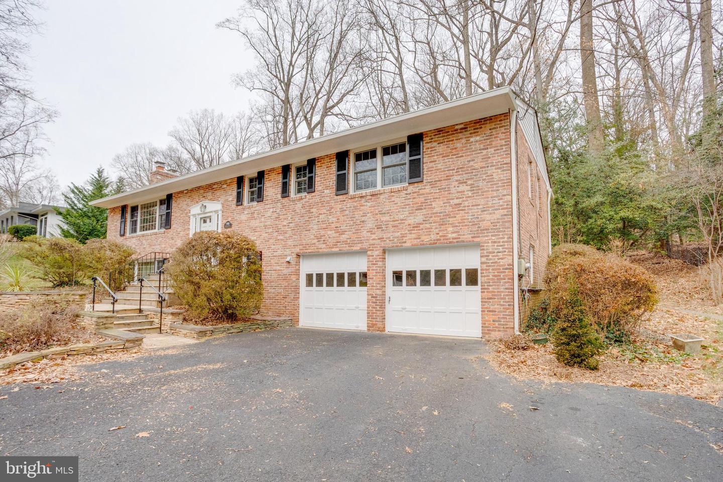 9018 HAMILTON DR, FAIRFAX, Virginia 22031, 4 Bedrooms Bedrooms, ,3 BathroomsBathrooms,Residential,For sale,9018 HAMILTON DR,VAFX2282718 MLS # VAFX2282718