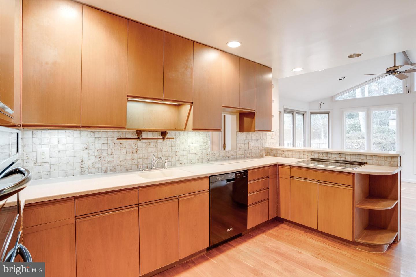 9018 HAMILTON DR, FAIRFAX, Virginia 22031, 4 Bedrooms Bedrooms, ,3 BathroomsBathrooms,Residential,For sale,9018 HAMILTON DR,VAFX2282718 MLS # VAFX2282718