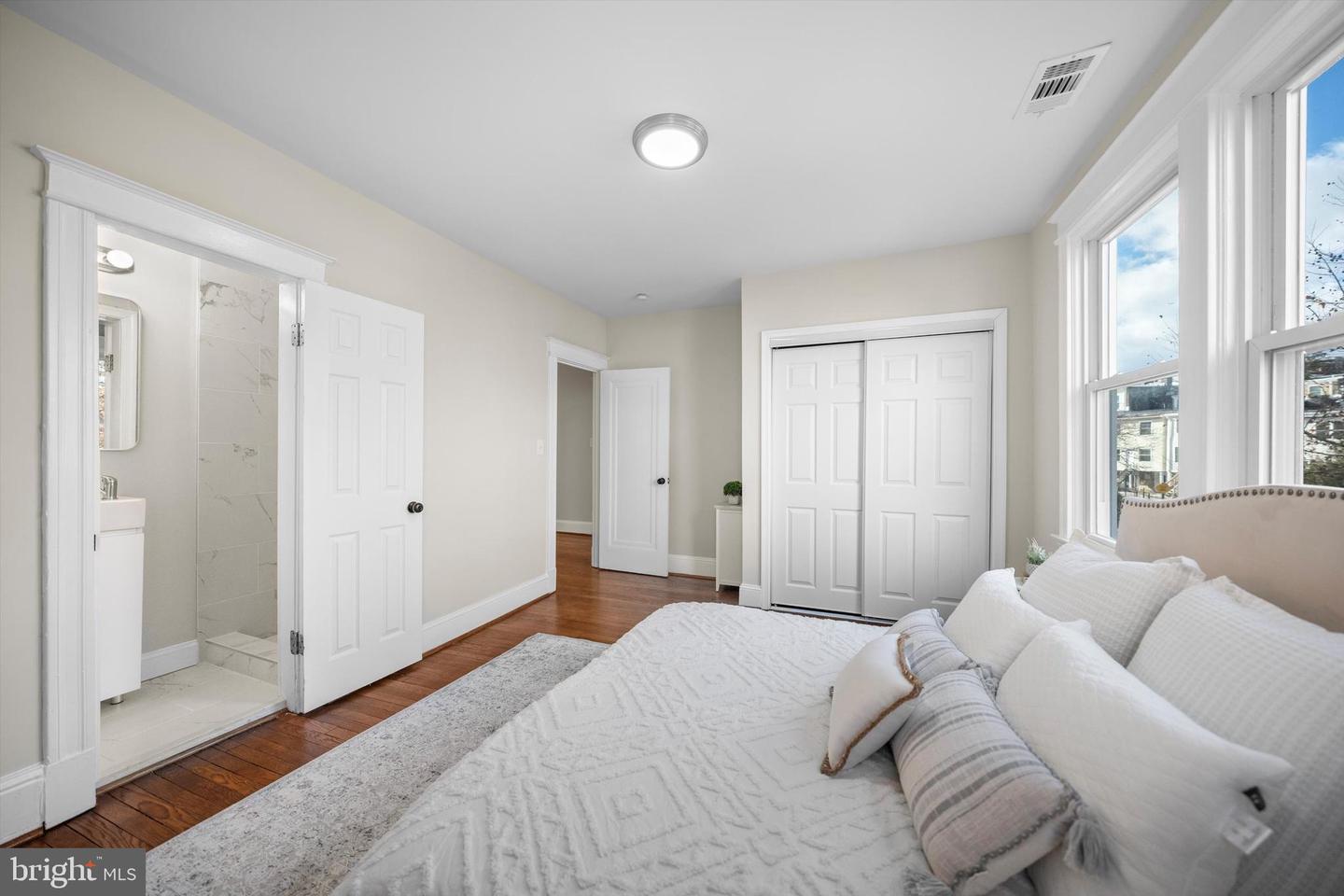 3551 HERTFORD PL NW, WASHINGTON, District Of Columbia 20010, 4 Bedrooms Bedrooms, ,2 BathroomsBathrooms,Residential,For sale,3551 HERTFORD PL NW,DCDC2235286 MLS # DCDC2235286