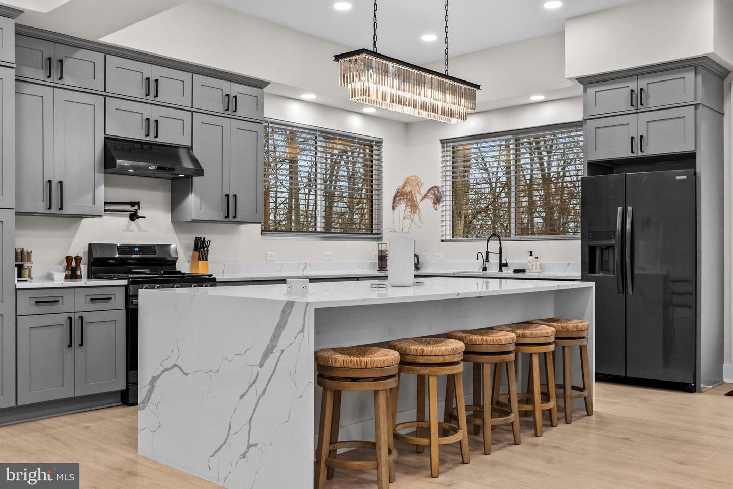 13543 HANGING ROCK LN, LOVETTSVILLE, Virginia 20180, 4 Bedrooms Bedrooms, ,4 BathroomsBathrooms,Residential,For sale,13543 HANGING ROCK LN,VALO2112532 MLS # VALO2112532