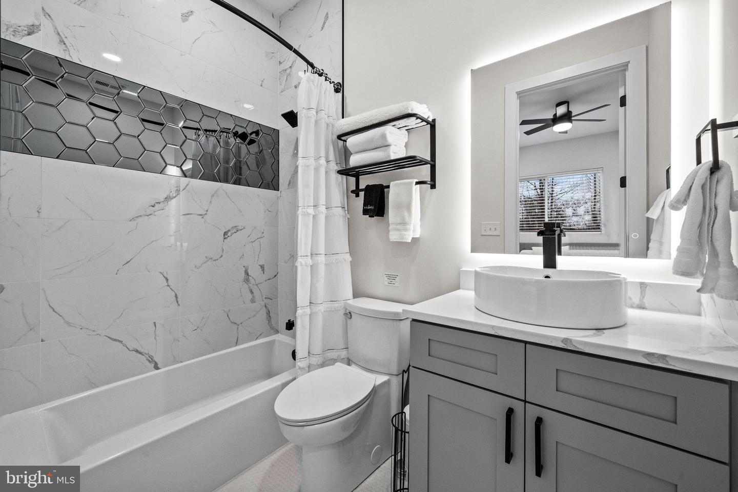 13543 HANGING ROCK LN, LOVETTSVILLE, Virginia 20180, 4 Bedrooms Bedrooms, ,4 BathroomsBathrooms,Residential,For sale,13543 HANGING ROCK LN,VALO2112532 MLS # VALO2112532