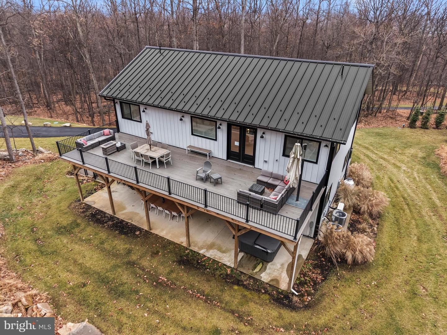 13543 HANGING ROCK LN, LOVETTSVILLE, Virginia 20180, 4 Bedrooms Bedrooms, ,4 BathroomsBathrooms,Residential,For sale,13543 HANGING ROCK LN,VALO2112532 MLS # VALO2112532