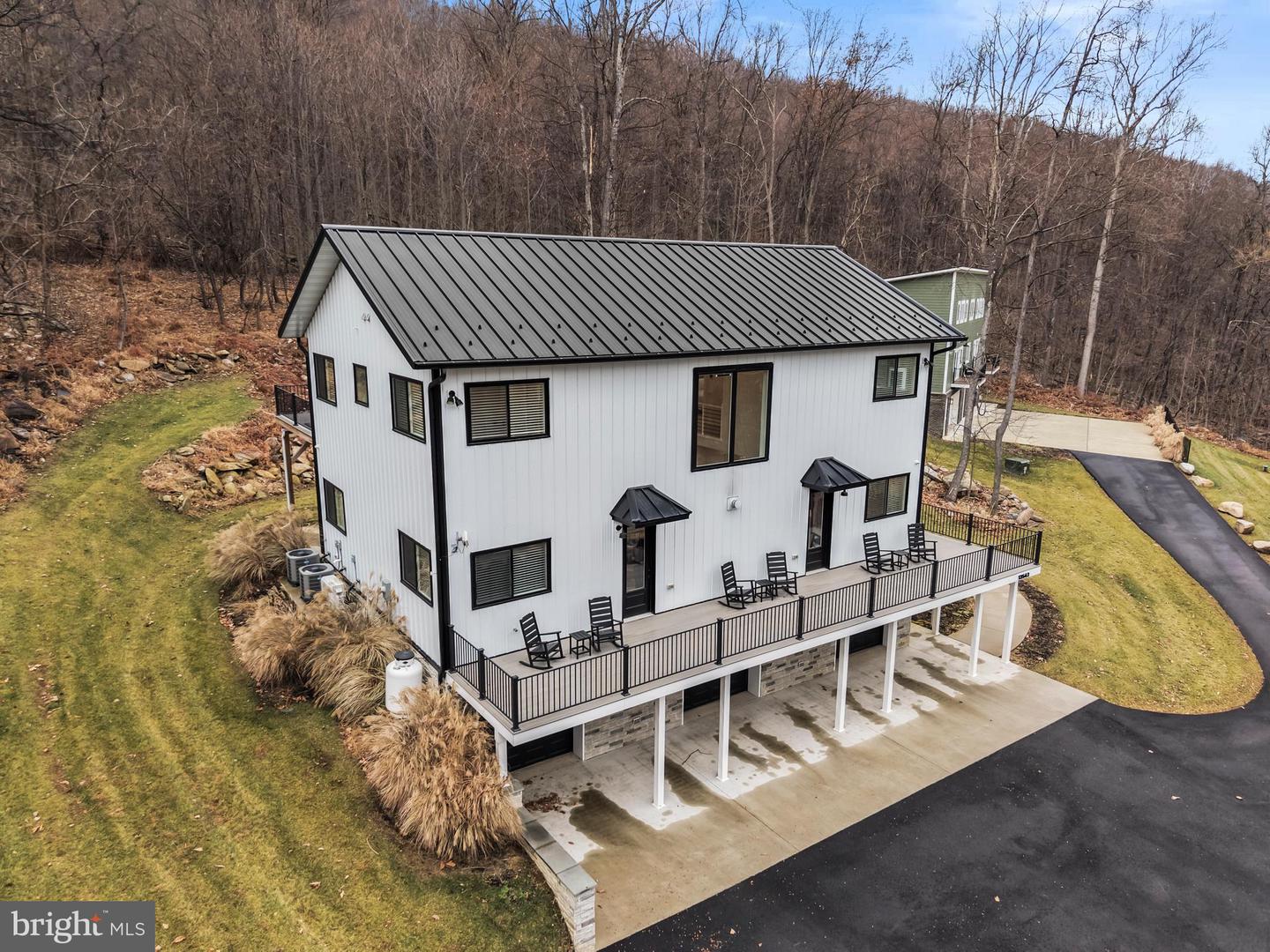 13543 HANGING ROCK LN, LOVETTSVILLE, Virginia 20180, 4 Bedrooms Bedrooms, ,4 BathroomsBathrooms,Residential,For sale,13543 HANGING ROCK LN,VALO2112532 MLS # VALO2112532