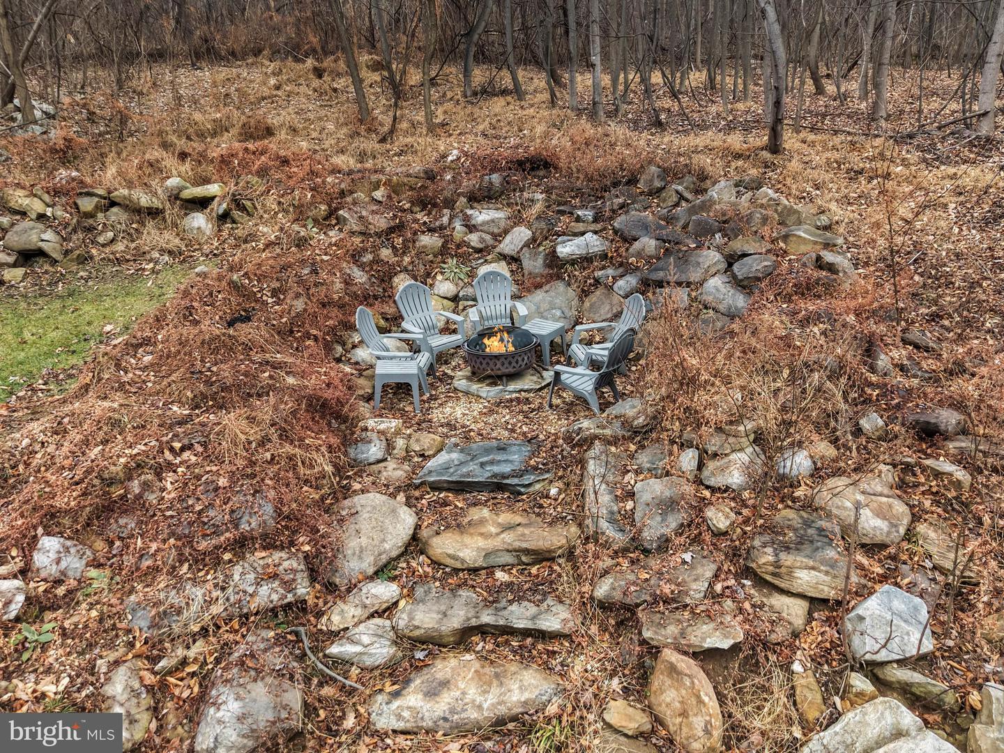 13543 HANGING ROCK LN, LOVETTSVILLE, Virginia 20180, 4 Bedrooms Bedrooms, ,4 BathroomsBathrooms,Residential,For sale,13543 HANGING ROCK LN,VALO2112532 MLS # VALO2112532