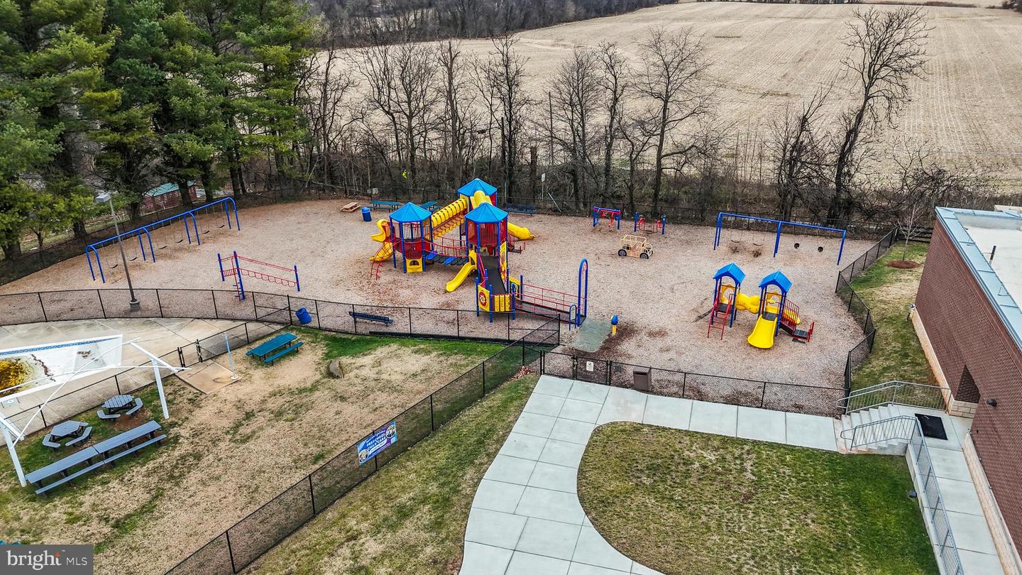 13543 HANGING ROCK LN, LOVETTSVILLE, Virginia 20180, 4 Bedrooms Bedrooms, ,4 BathroomsBathrooms,Residential,For sale,13543 HANGING ROCK LN,VALO2112532 MLS # VALO2112532