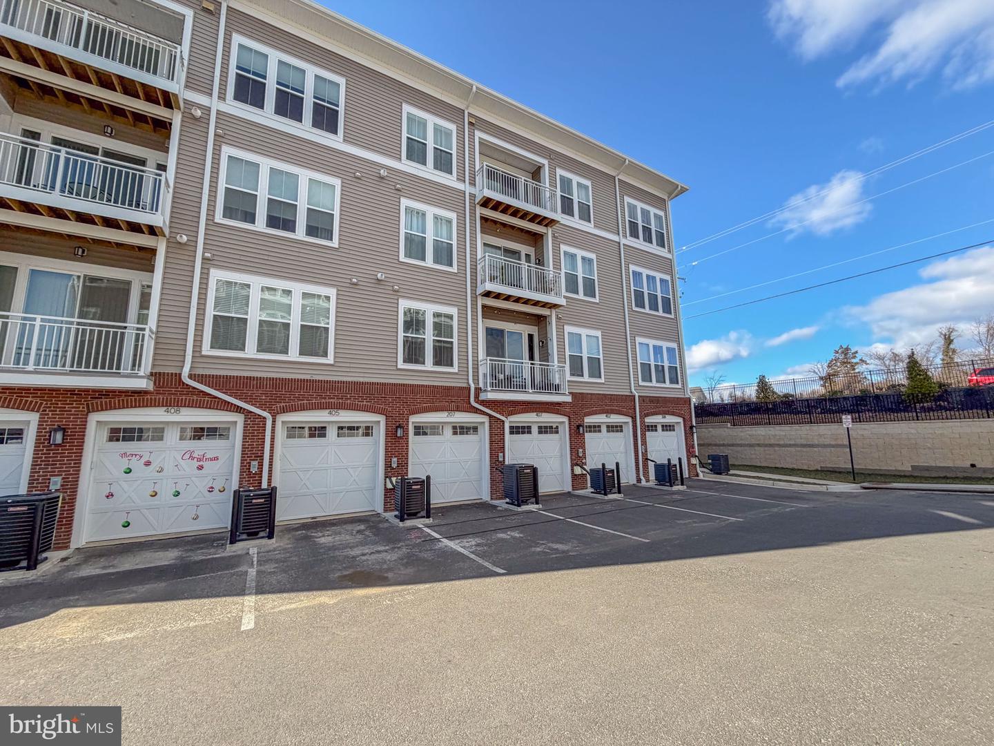 3720 HAVERTILL LN #407, WOODBRIDGE, Virginia 22193, 2 Bedrooms Bedrooms, ,2 BathroomsBathrooms,Residential,For sale,3720 HAVERTILL LN #407,VAPW2109312 MLS # VAPW2109312