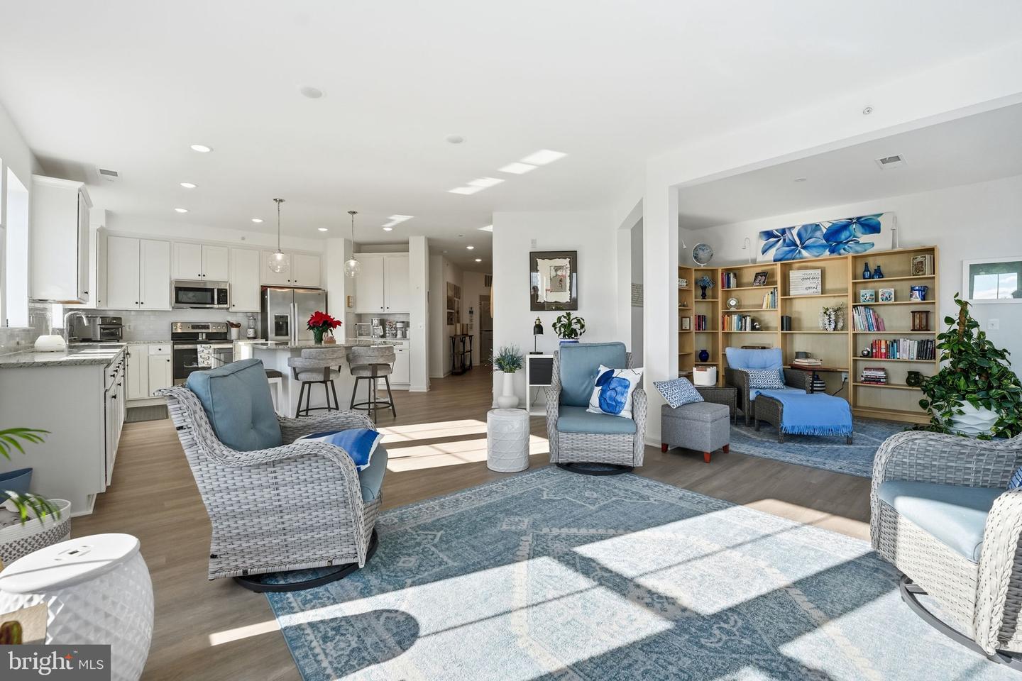 3720 HAVERTILL LN #407, WOODBRIDGE, Virginia 22193, 2 Bedrooms Bedrooms, ,2 BathroomsBathrooms,Residential,For sale,3720 HAVERTILL LN #407,VAPW2109312 MLS # VAPW2109312