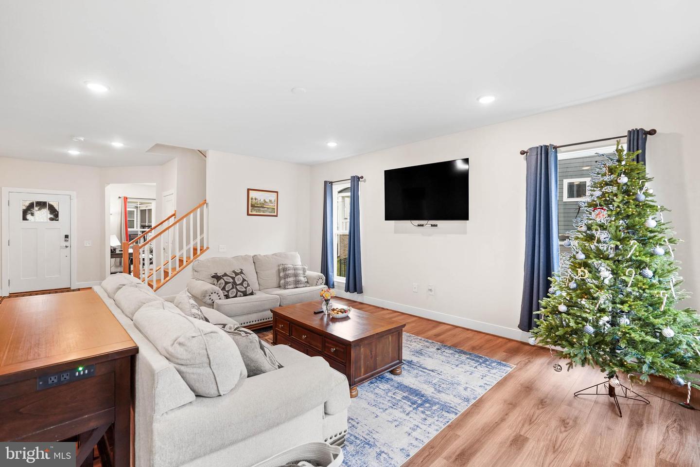 17751 WHITE CAMPION WAY, DUMFRIES, Virginia 22026, 4 Bedrooms Bedrooms, ,5 BathroomsBathrooms,Residential,For sale,17751 WHITE CAMPION WAY,VAPW2109386 MLS # VAPW2109386