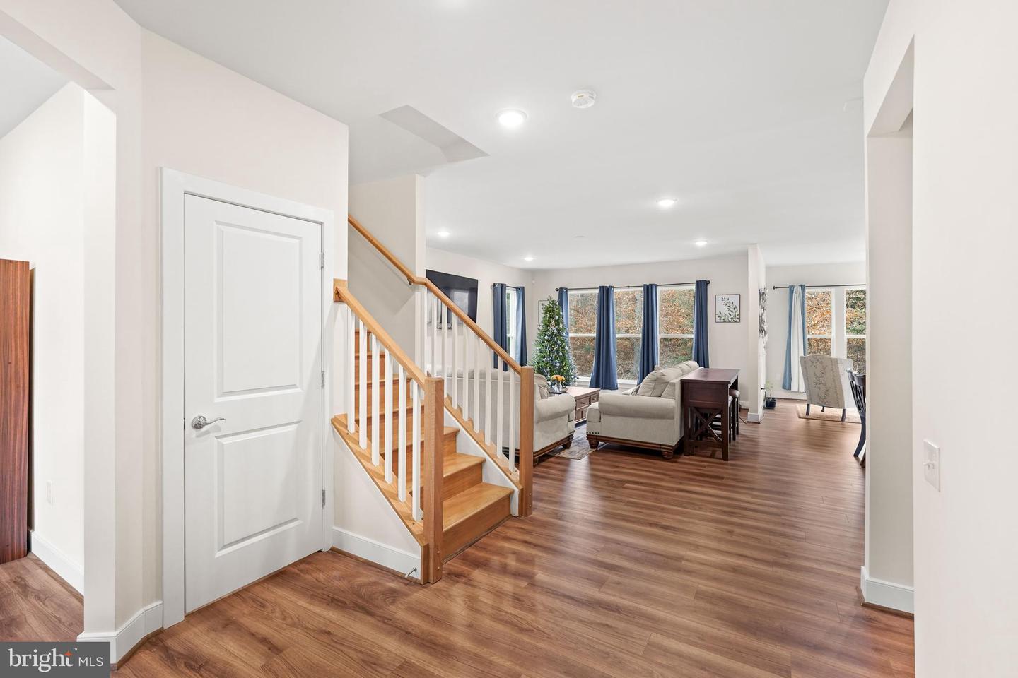 17751 WHITE CAMPION WAY, DUMFRIES, Virginia 22026, 4 Bedrooms Bedrooms, ,5 BathroomsBathrooms,Residential,For sale,17751 WHITE CAMPION WAY,VAPW2109386 MLS # VAPW2109386