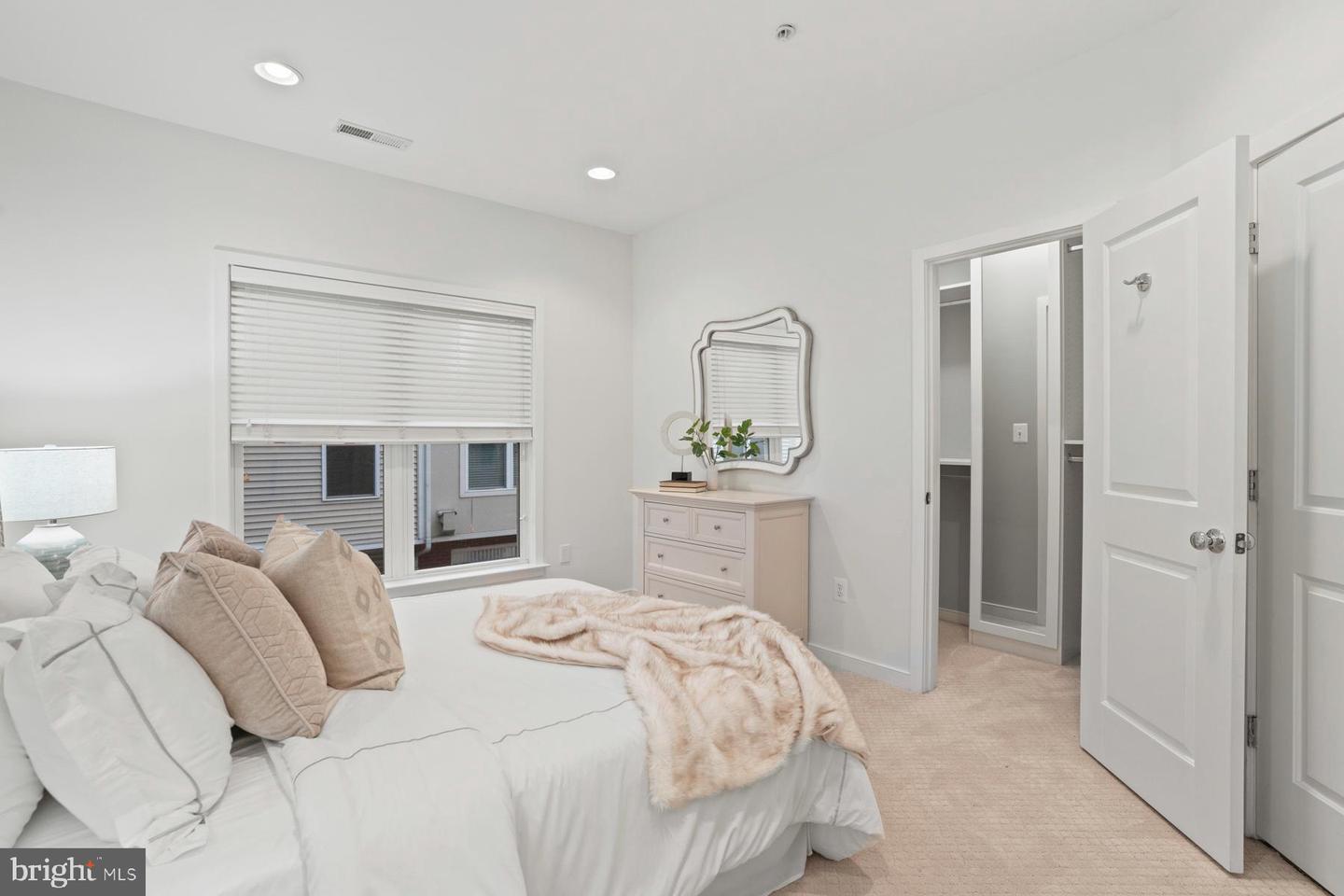 1022 3RD PL SE, WASHINGTON, District Of Columbia 20003, 4 Bedrooms Bedrooms, ,3 BathroomsBathrooms,Residential,For sale,1022 3RD PL SE,DCDC2235620 MLS # DCDC2235620