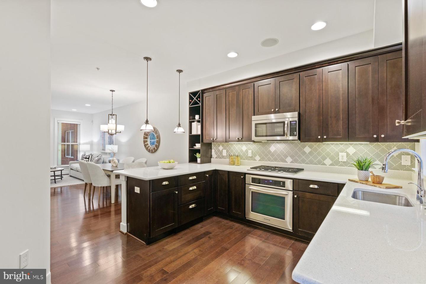 1022 3RD PL SE, WASHINGTON, District Of Columbia 20003, 4 Bedrooms Bedrooms, ,3 BathroomsBathrooms,Residential,For sale,1022 3RD PL SE,DCDC2235620 MLS # DCDC2235620