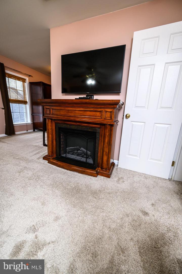 21 CARLSBAD DR, STAFFORD, Virginia 22554, 5 Bedrooms Bedrooms, ,3 BathroomsBathrooms,Residential,For sale,21 CARLSBAD DR,VAST2044822 MLS # VAST2044822