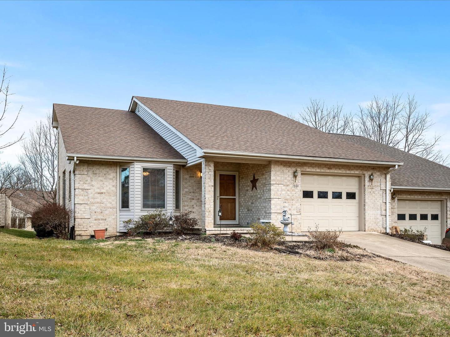 126 FAIRGROUND RD, WOODSTOCK, Virginia 22664, 3 Bedrooms Bedrooms, 9 Rooms Rooms,2 BathroomsBathrooms,Residential,For sale,126 FAIRGROUND RD,VASH2013236 MLS # VASH2013236