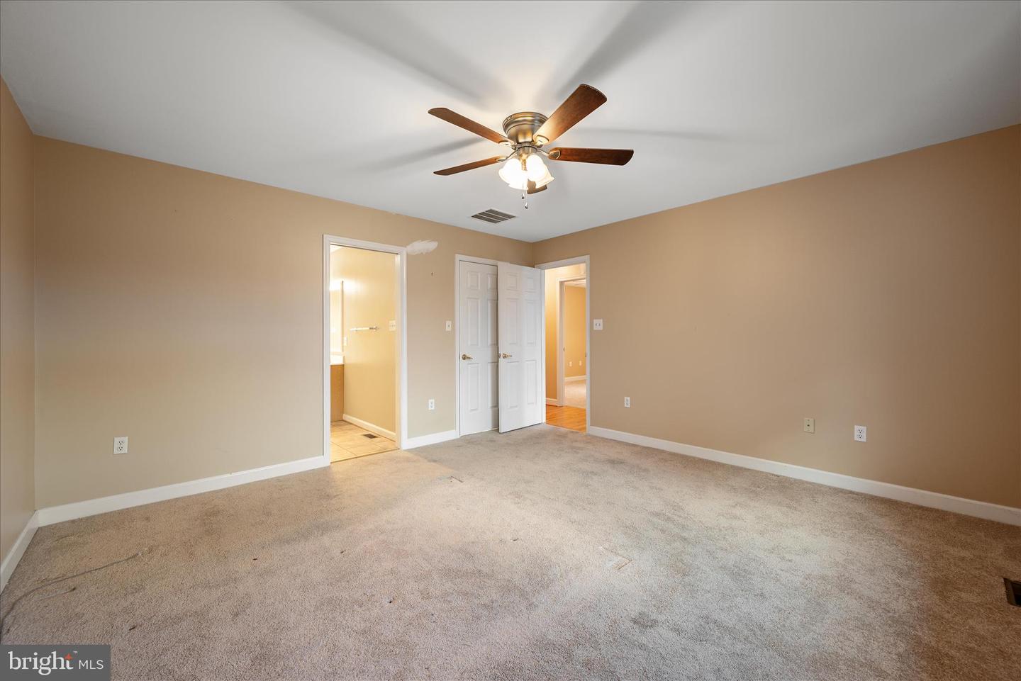 126 FAIRGROUND RD, WOODSTOCK, Virginia 22664, 3 Bedrooms Bedrooms, 9 Rooms Rooms,2 BathroomsBathrooms,Residential,For sale,126 FAIRGROUND RD,VASH2013236 MLS # VASH2013236