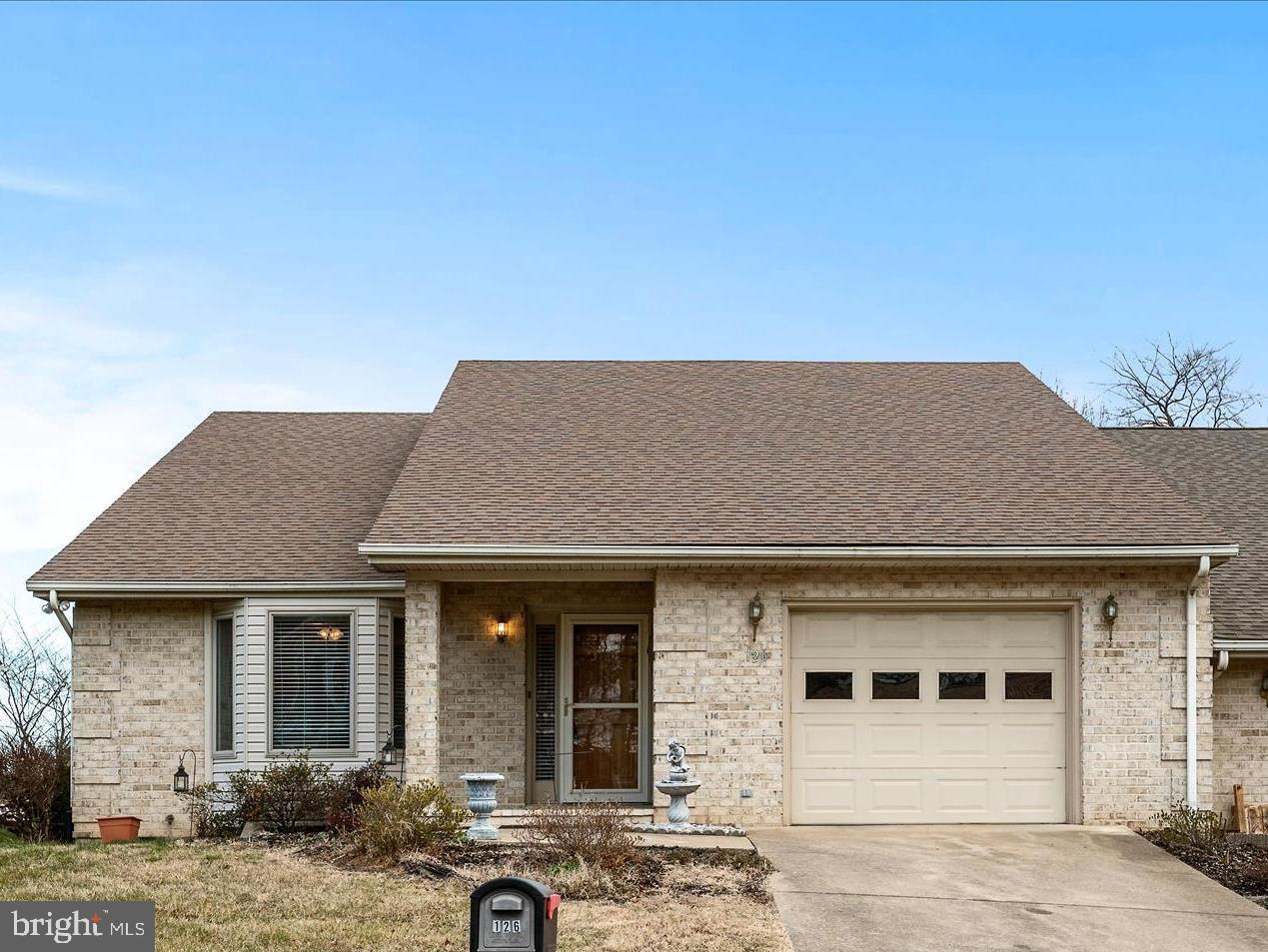 126 FAIRGROUND RD, WOODSTOCK, Virginia 22664, 3 Bedrooms Bedrooms, 9 Rooms Rooms,2 BathroomsBathrooms,Residential,For sale,126 FAIRGROUND RD,VASH2013236 MLS # VASH2013236