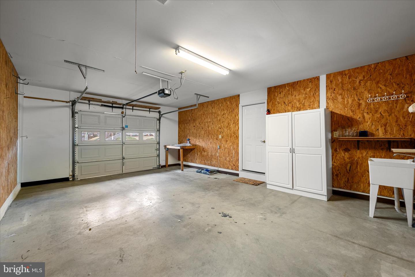 126 FAIRGROUND RD, WOODSTOCK, Virginia 22664, 3 Bedrooms Bedrooms, 9 Rooms Rooms,2 BathroomsBathrooms,Residential,For sale,126 FAIRGROUND RD,VASH2013236 MLS # VASH2013236