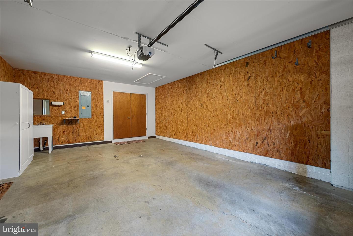 126 FAIRGROUND RD, WOODSTOCK, Virginia 22664, 3 Bedrooms Bedrooms, 9 Rooms Rooms,2 BathroomsBathrooms,Residential,For sale,126 FAIRGROUND RD,VASH2013236 MLS # VASH2013236