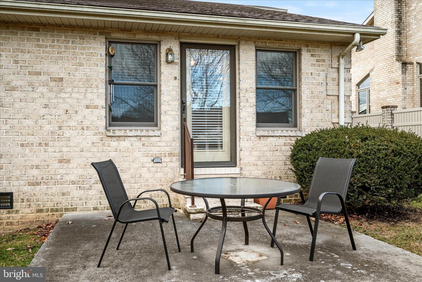 126 FAIRGROUND RD, WOODSTOCK, Virginia 22664, 3 Bedrooms Bedrooms, 9 Rooms Rooms,2 BathroomsBathrooms,Residential,For sale,126 FAIRGROUND RD,VASH2013236 MLS # VASH2013236