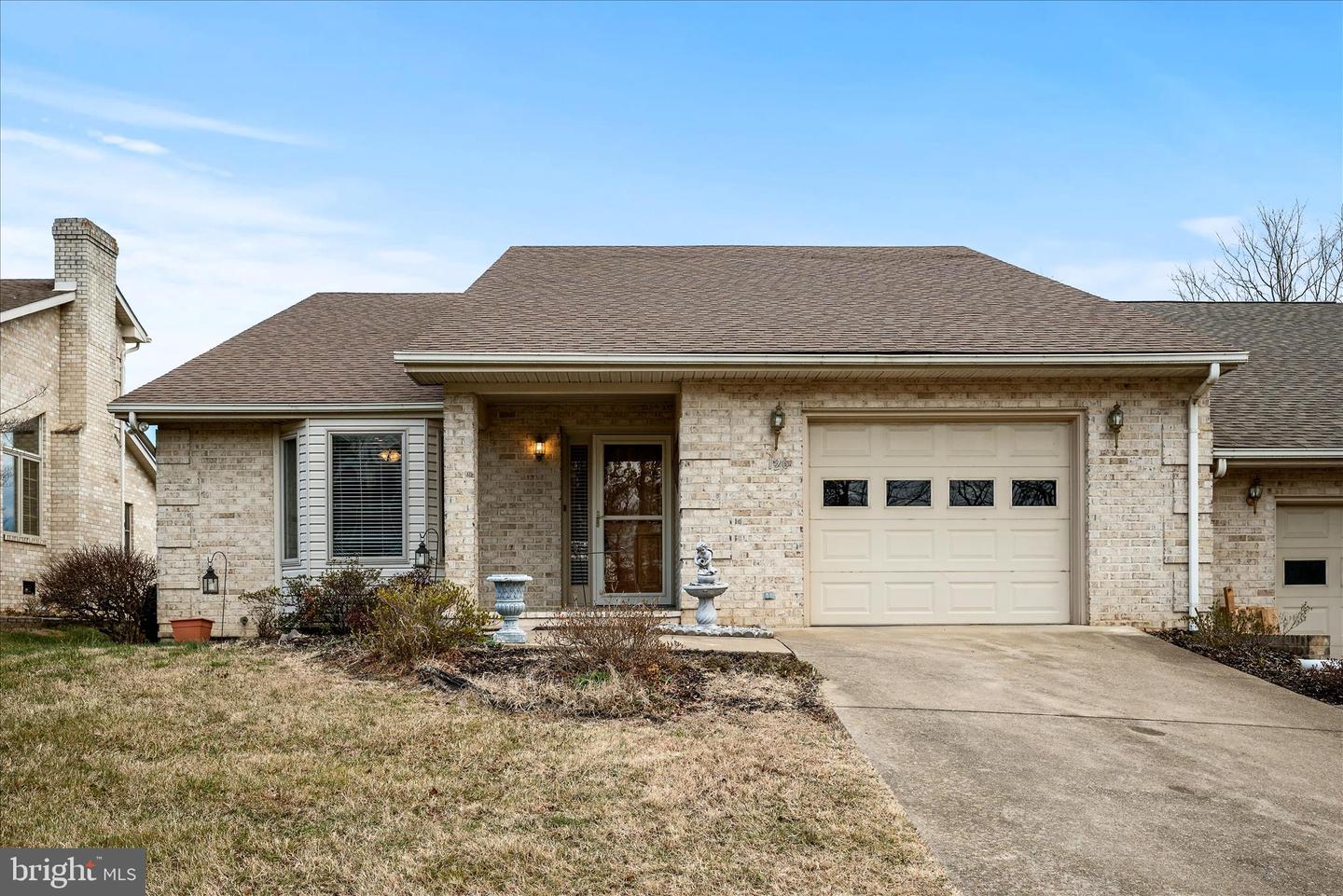 126 FAIRGROUND RD, WOODSTOCK, Virginia 22664, 3 Bedrooms Bedrooms, 9 Rooms Rooms,2 BathroomsBathrooms,Residential,For sale,126 FAIRGROUND RD,VASH2013236 MLS # VASH2013236