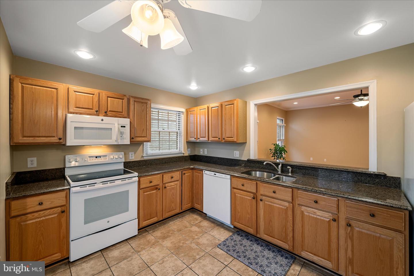 126 FAIRGROUND RD, WOODSTOCK, Virginia 22664, 3 Bedrooms Bedrooms, 9 Rooms Rooms,2 BathroomsBathrooms,Residential,For sale,126 FAIRGROUND RD,VASH2013236 MLS # VASH2013236