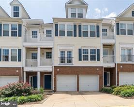13933 HOLLOW WIND WAY #101, WOODBRIDGE, Virginia 22191, 3 Bedrooms Bedrooms, 6 Rooms Rooms,2 BathroomsBathrooms,Residential,For sale,13933 HOLLOW WIND WAY #101,VAPW2109458 MLS # VAPW2109458