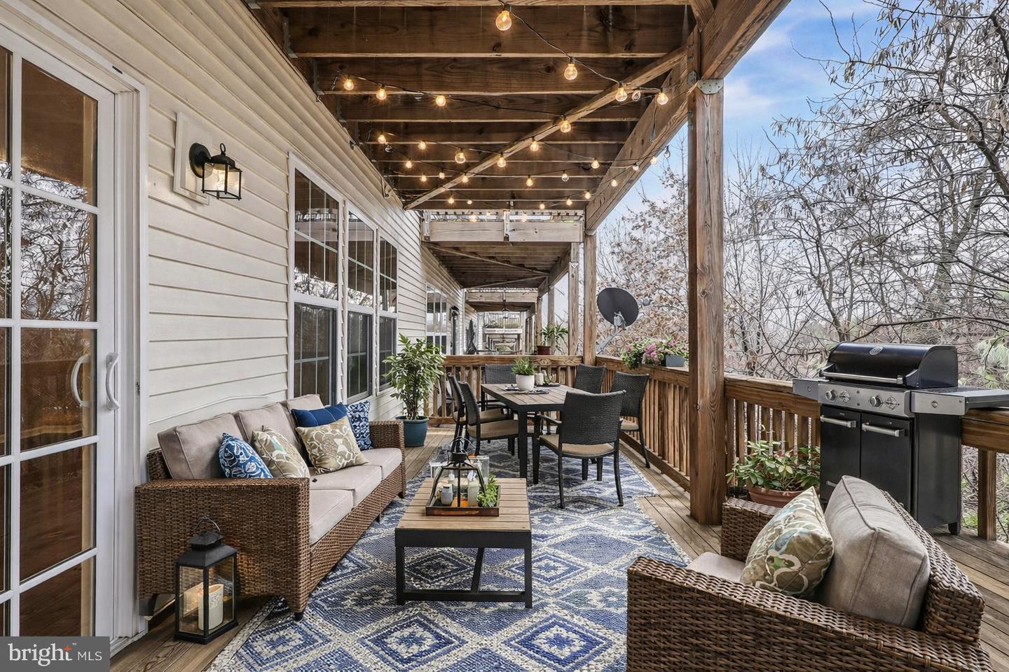 13933 HOLLOW WIND WAY #101, WOODBRIDGE, Virginia 22191, 3 Bedrooms Bedrooms, 6 Rooms Rooms,2 BathroomsBathrooms,Residential,For sale,13933 HOLLOW WIND WAY #101,VAPW2109458 MLS # VAPW2109458