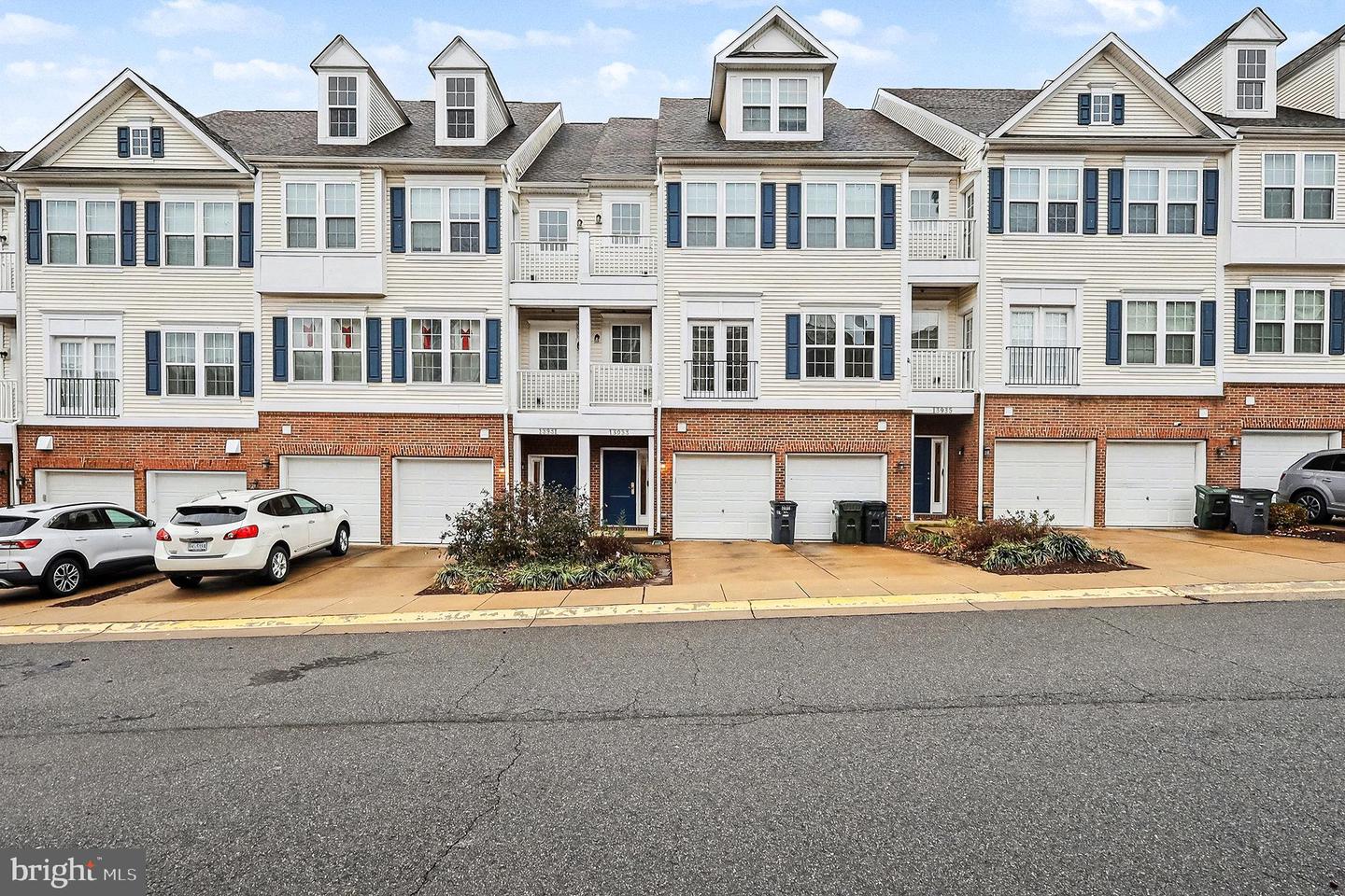 13933 HOLLOW WIND WAY #101, WOODBRIDGE, Virginia 22191, 3 Bedrooms Bedrooms, 6 Rooms Rooms,2 BathroomsBathrooms,Residential,For sale,13933 HOLLOW WIND WAY #101,VAPW2109458 MLS # VAPW2109458