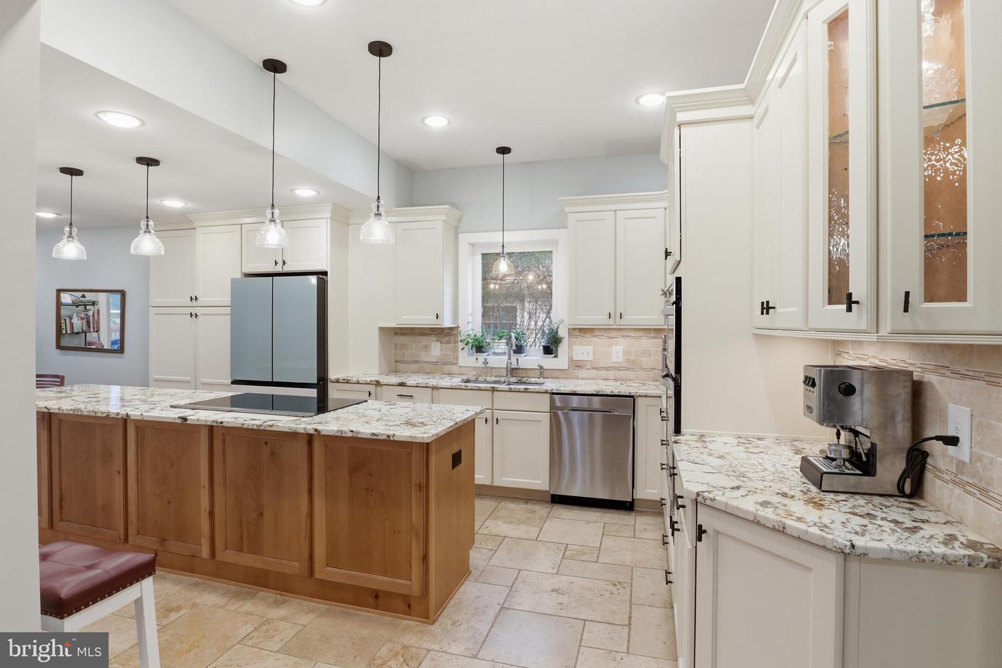 3134 CLAYBORNE AVE, ALEXANDRIA, Virginia 22306, 5 Bedrooms Bedrooms, ,3 BathroomsBathrooms,Residential,For sale,3134 CLAYBORNE AVE,VAFX2283130 MLS # VAFX2283130