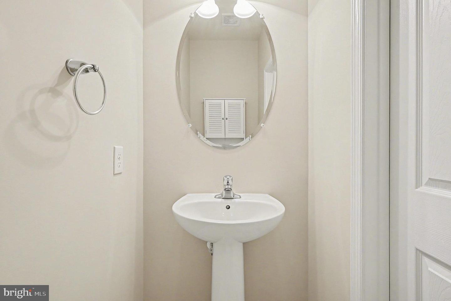 17083 GIBSON MILL RD, DUMFRIES, Virginia 22026, 3 Bedrooms Bedrooms, ,3 BathroomsBathrooms,Residential,For sale,17083 GIBSON MILL RD,VAPW2109472 MLS # VAPW2109472