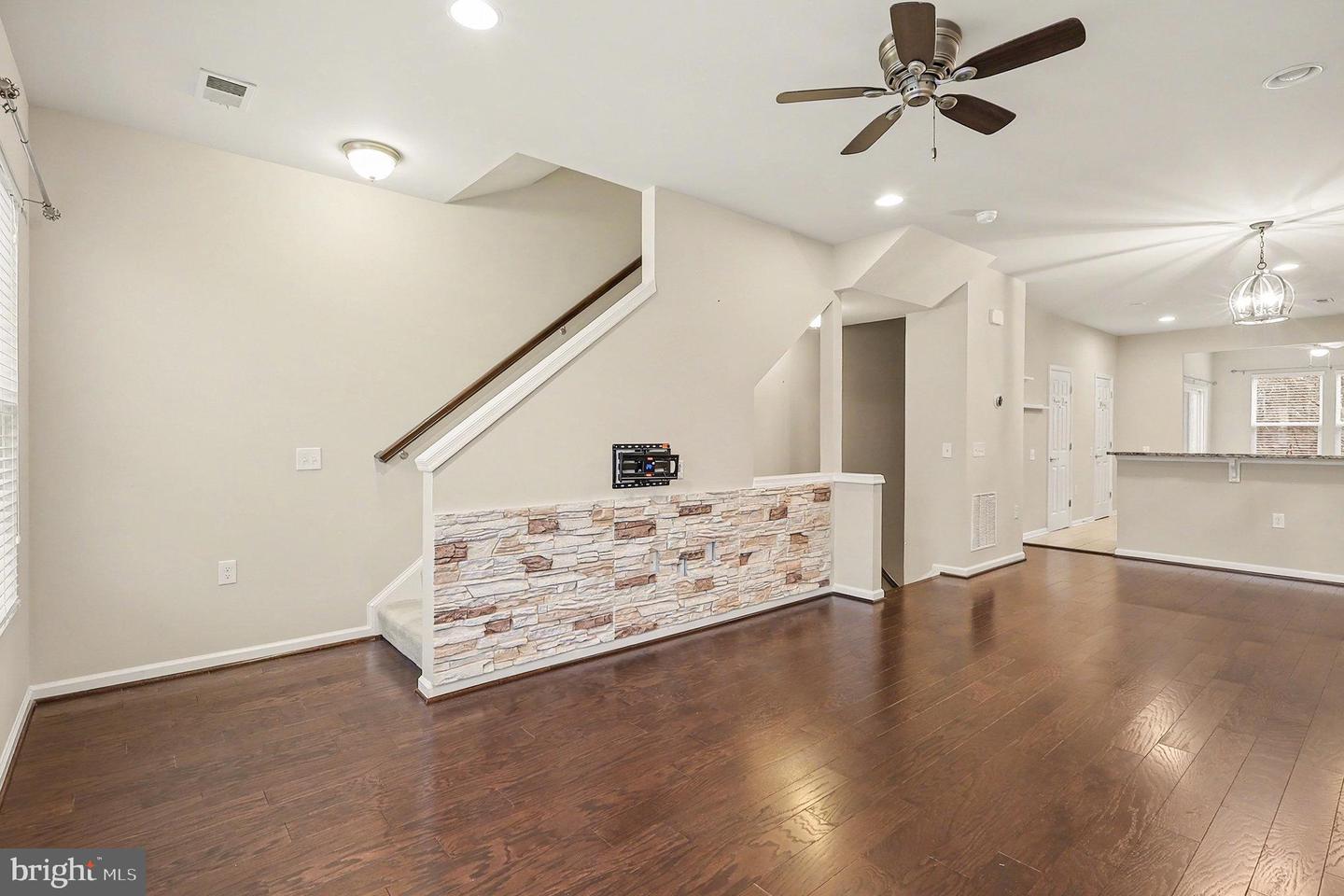 17083 GIBSON MILL RD, DUMFRIES, Virginia 22026, 3 Bedrooms Bedrooms, ,3 BathroomsBathrooms,Residential,For sale,17083 GIBSON MILL RD,VAPW2109472 MLS # VAPW2109472