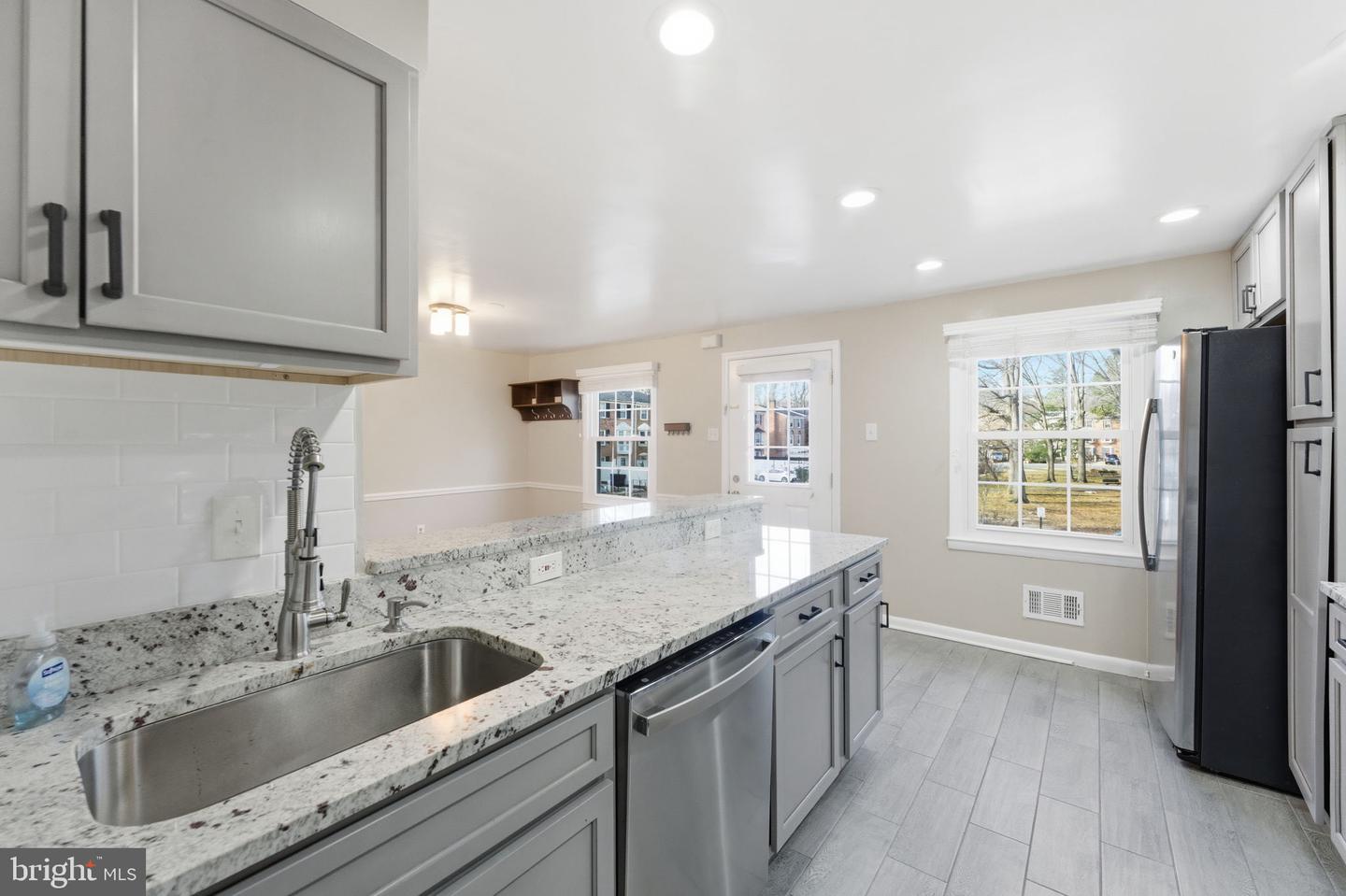 7960 CENTRAL PARK CIR, ALEXANDRIA, Virginia 22309, 4 Bedrooms Bedrooms, ,3 BathroomsBathrooms,Residential,For sale,7960 CENTRAL PARK CIR,VAFX2283182 MLS # VAFX2283182