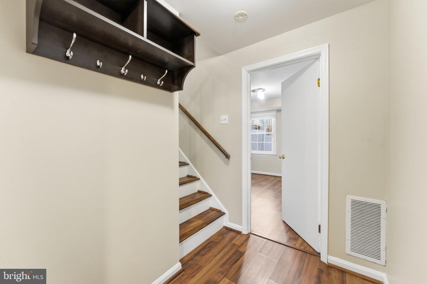 7960 CENTRAL PARK CIR, ALEXANDRIA, Virginia 22309, 4 Bedrooms Bedrooms, ,3 BathroomsBathrooms,Residential,For sale,7960 CENTRAL PARK CIR,VAFX2283182 MLS # VAFX2283182